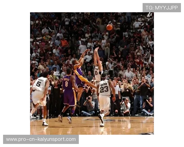 绝杀瞬间：让篮球迷疯狂的终场一刻！，篮球比赛绝杀的那一刻