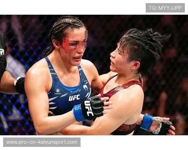 UFC重拳打断护栏：激烈对决背后的故事与启示